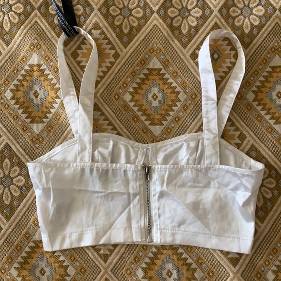 Pretty Little Thing Crop Top // - Picture 3 of 5